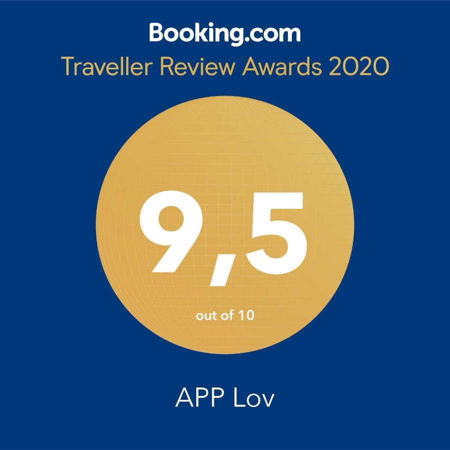 App Lov Apartment Umag Exterior photo