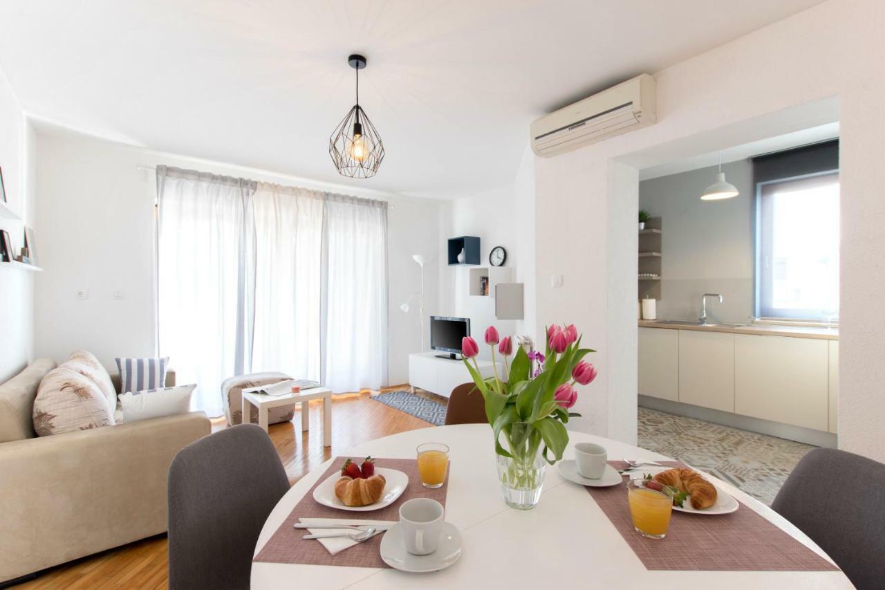App Lov Apartment Umag Exterior photo