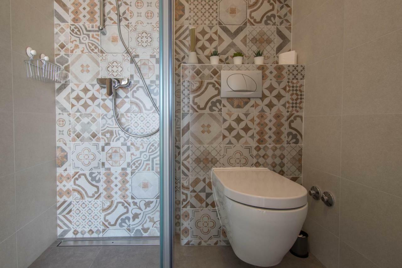 App Lov Apartment Umag Exterior photo