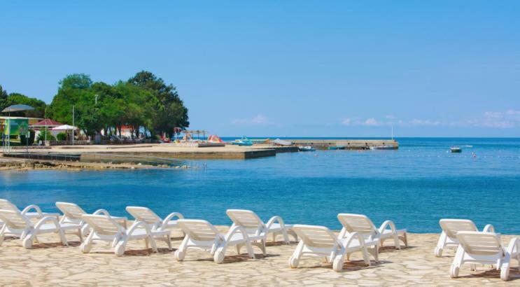 App Lov Apartment Umag Exterior photo